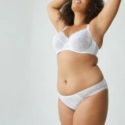 Slip Star White Luccia -Bestform Soldes Boutique BL02409 016 WEB 31 ba256f8d d5fb 48e9 9a76 6e0ef3b60b3e