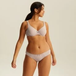 Soutien-gorge Emboîtant Avec Armatures Beige Noisette Stockholm 10 Soutien-gorge Emboîtant Avec Armatures Beige Noisette Stockholm -Bestform Soldes Boutique BL44446 042 WEB 3 8aa5b7bb 2e1b 45fb ba92 54cd16db0ff6