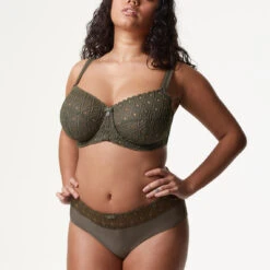 Bestform Soutien-gorge Emboitant à Armatures - Kaki | 3 SUISSES 11 Bestform Soutien-gorge Emboitant à Armatures - Kaki | 3 SUISSES -Bestform Soldes Boutique bl14481059web31bis 3516798 6 1140x1140