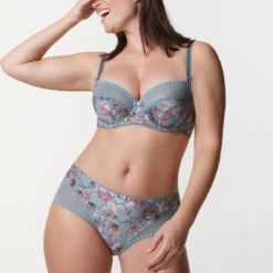 Bestform Soutien-gorge Emboitant à Armatures - Bleu | 3 SUISSES 10 Bestform Soutien-gorge Emboitant à Armatures - Bleu | 3 SUISSES -Bestform Soldes Boutique bl144949bbweb31 3516802 5 1140x1140
