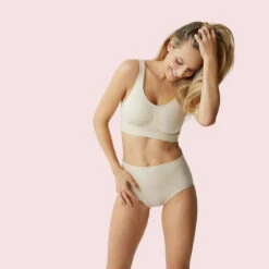 Culotte Taille Haute Gainante - Nude Bestform | 3 SUISSES -Bestform Soldes Boutique culotte taille haute gainante nude 3369340 4 1140x1140