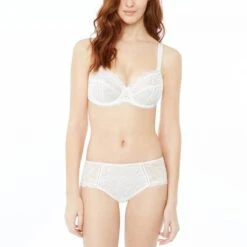 Bestform Soutien-Gorge Classique Blanc | Emboîtant 3 SUISSES 7 Bestform Soutien-Gorge Classique Blanc | Emboîtant 3 SUISSES -Bestform Soldes Boutique soutien gorge classique blanc 223660 3 1200x1200