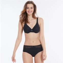Soutien-gorge Moulé Noir Bestform | A Coque 3 SUISSES -Bestform Soldes Boutique soutien gorge moule noir 299709 3 1200x1200